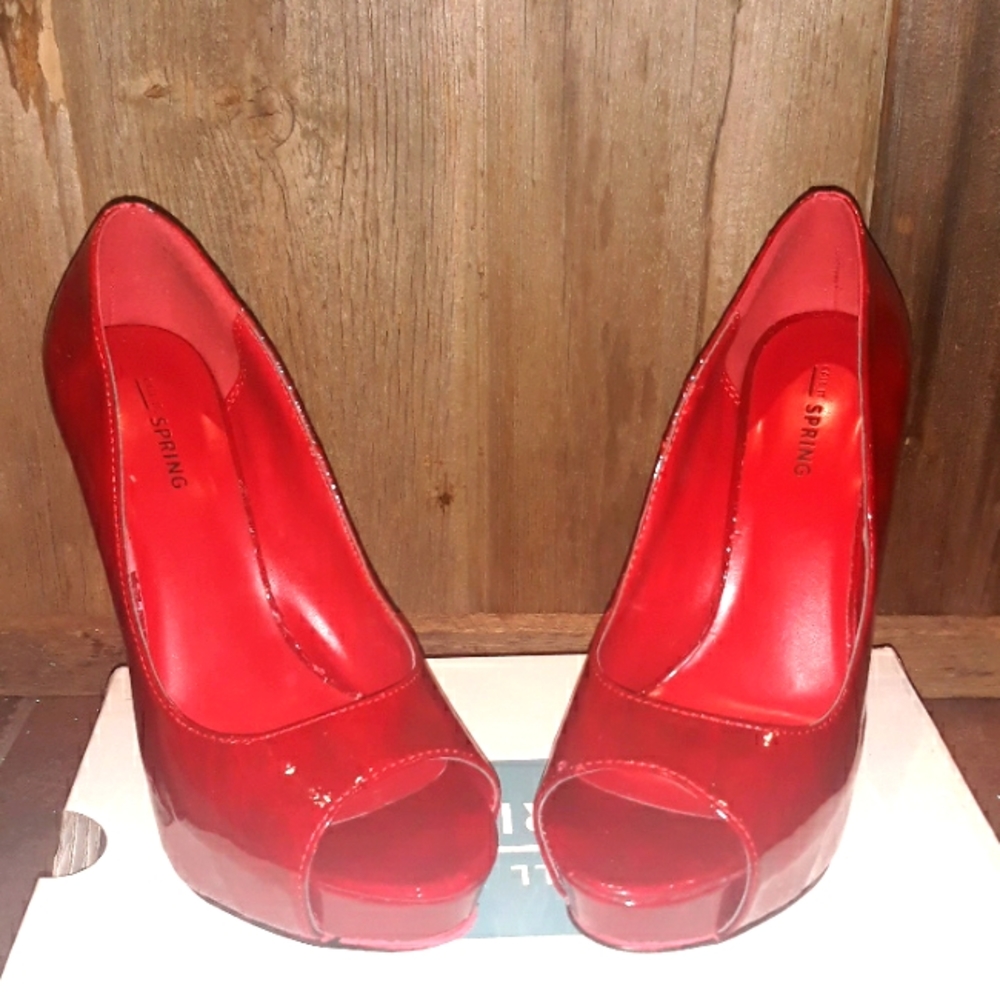Womans peep toe heels